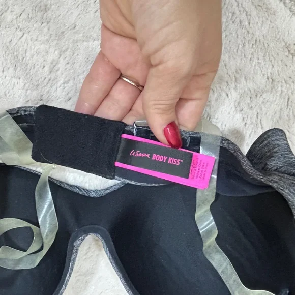 La Senza 32C Heather grey “Body Kiss” twist front push up strapless bra - Picture 4 of 6